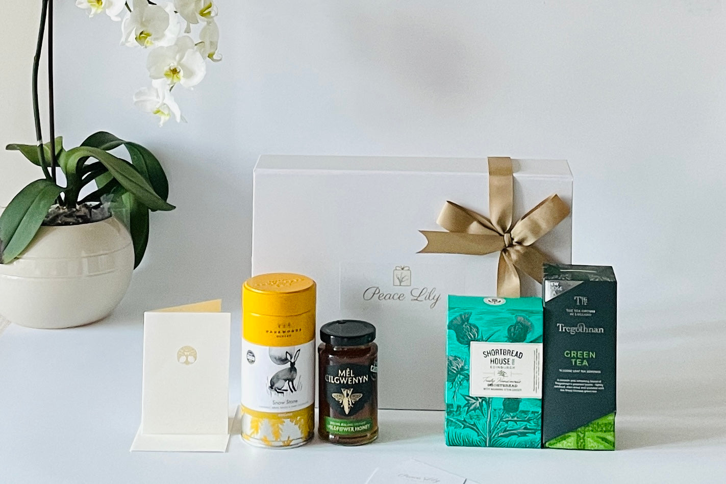 Assorted Tea, Shortbread, Small Coffee & Mugs Gift Box
